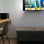 Yanna's Apartman Szidári